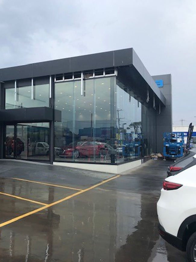 Geelong Mazda & Blood Hyundai Showrooms extensions by BDH Constructions commercial builders